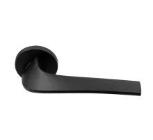 Ручка дверная COMETA R5 NERO-ST на круглой розетке цвет черный soft-touch, ЦАМ